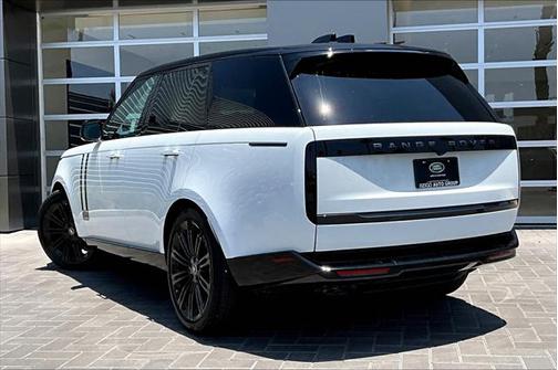 2025 Land Rover Range Rover P530 SE