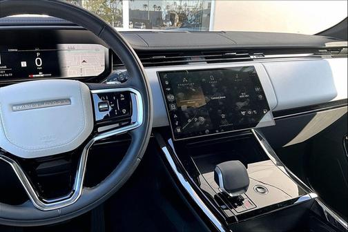 2025 Land Rover Range Rover Sport SE