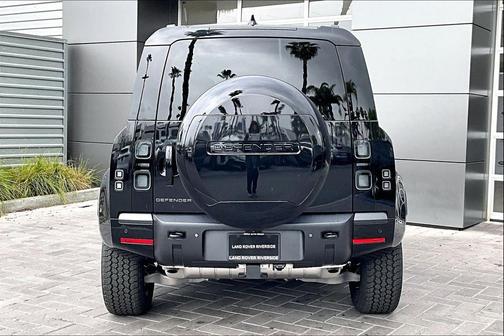 2026 Land Rover Defender P400 X-Dynamic SE