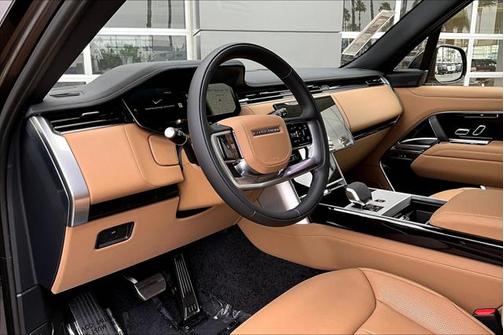2025 Land Rover Range Rover P530 SE 7 Seat
