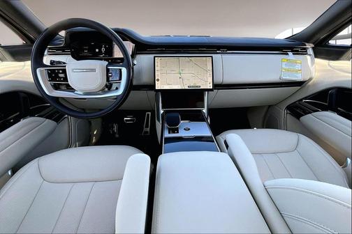 2025 Land Rover Range Rover SE