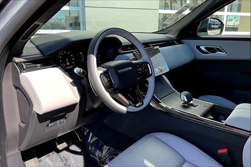 2026 Land Rover Range Rover Velar P250 SE R-Dynamic