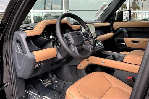 2025 Land Rover Defender 130 P300 S