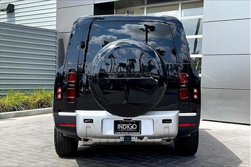 2025 Land Rover Defender 130 P300 S
