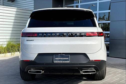 2025 Land Rover Range Rover Sport SE