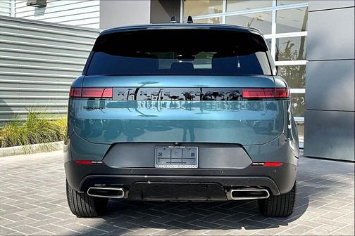 2025 Land Rover Range Rover Sport SE