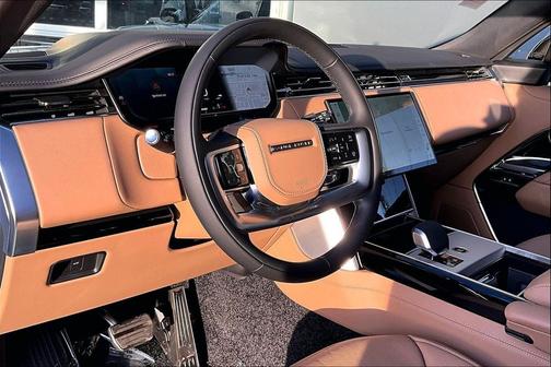 2026 Land Rover Range Rover P400 SE 7 Seat