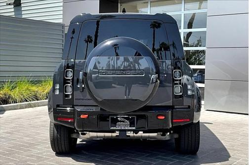 2024 Land Rover Defender 110 P400 X