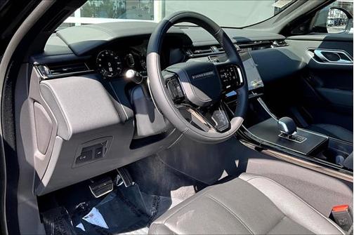 2026 Land Rover Range Rover Velar P250 SE R-Dynamic