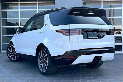 2025 Land Rover Discovery P300 Dynamic SE
