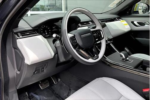 2026 Land Rover Range Rover Velar P250 SE R-Dynamic