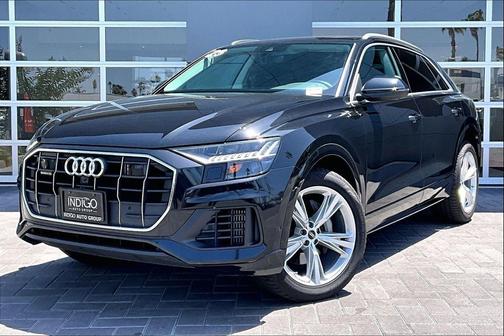 Mythos Black Metallic 2023 Audi Q8 55 Premium Plus