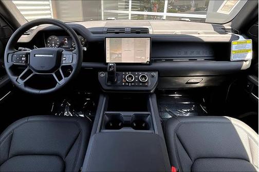 2025 Land Rover Defender 110 P300