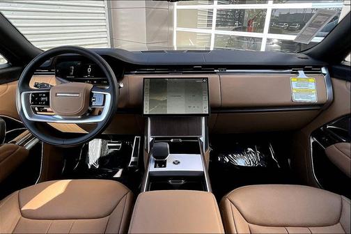 2025 Land Rover Range Rover P530 SE