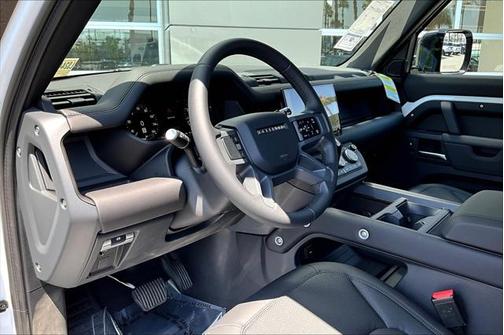 2025 Land Rover Defender 110 P300
