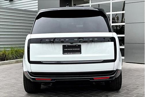 2025 Land Rover Range Rover P530 SE 7 Seat