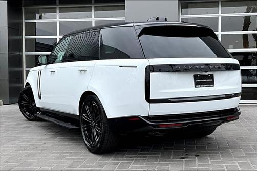 2025 Land Rover Range Rover P530 SE 7 Seat