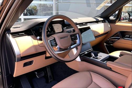 Obsidian Black SV Bespoke Ultra Metallic Satin 2026 Land Rover Range Rover P530 SE