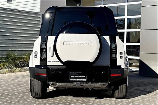 2026 Land Rover Defender P300 S