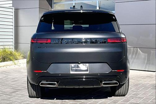2025 Land Rover Range Rover Sport SE