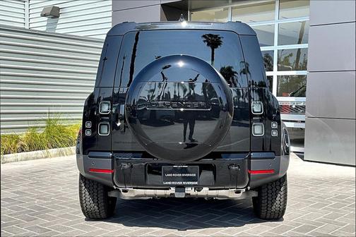 2026 Land Rover Defender S