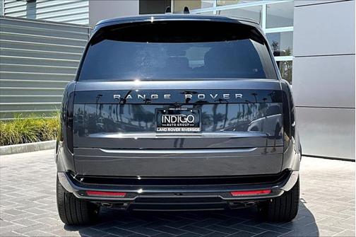 2025 Land Rover Range Rover P530 SE 7 Seat