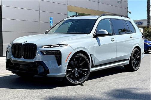 2023 BMW X7 xDrive40i