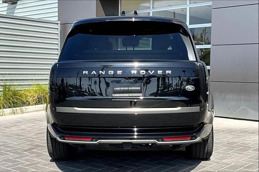 2023 Land Rover Range Rover P440e SE