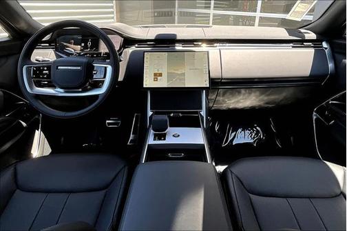 2025 Land Rover Range Rover P400 SE