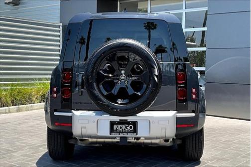 2025 Land Rover Defender 110 P300