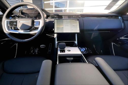 Fuji White 2026 Land Rover Range Rover P400 SE 7 Seat