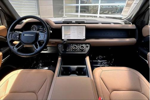 2025 Land Rover Defender 110 P400 X-Dynamic SE