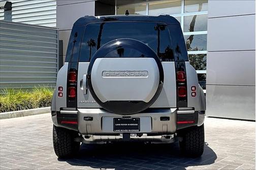 2025 Land Rover Defender 110 P400 X-Dynamic SE