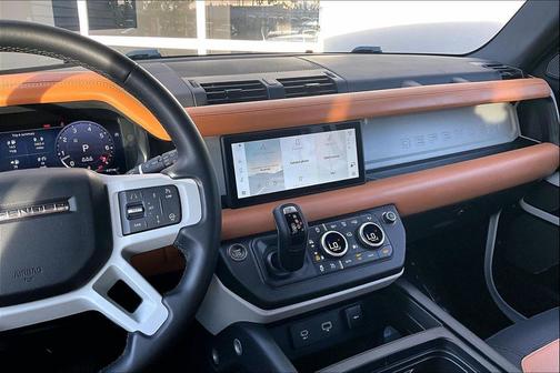 2024 Land Rover Defender 110 P400 X-Dynamic SE