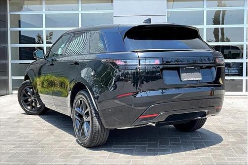 2026 Land Rover Range Rover Velar P250 SE R-Dynamic
