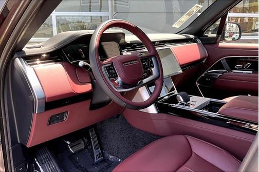 2025 Land Rover Range Rover P400 SE