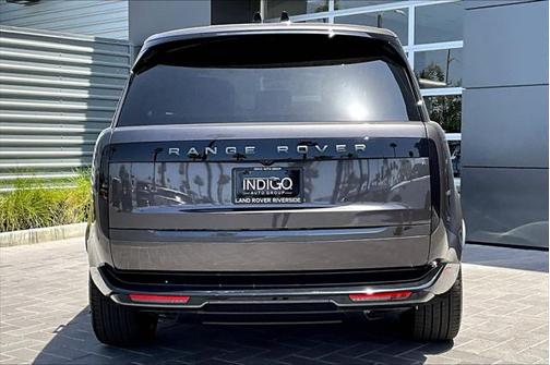 2025 Land Rover Range Rover P400 SE