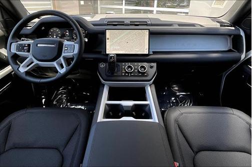 2025 Land Rover Defender 110 P400 X-Dynamic SE