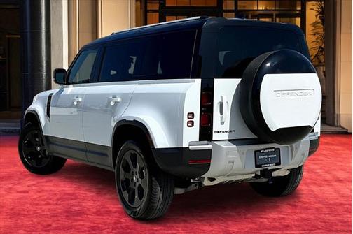 2025 Land Rover Defender 110 P300