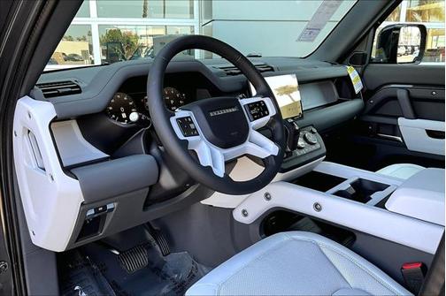 2025 Land Rover Defender 110 P300