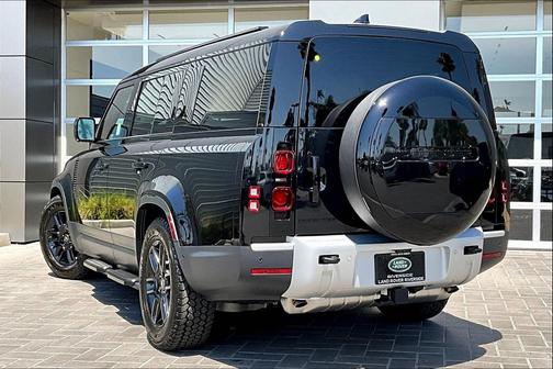 2025 Land Rover Defender 130 P300 S