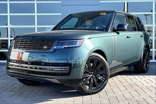 2026 Land Rover Range Rover P550e SE