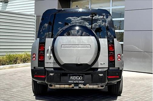 2023 Land Rover Defender 130 X-Dynamic SE