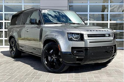 2023 Land Rover Defender 130 X-Dynamic SE