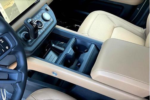 2025 Land Rover Defender 110 P500 X-Dynamic SE