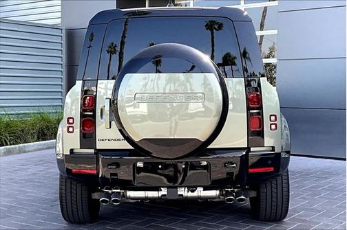 2025 Land Rover Defender 110 P500 X-Dynamic SE