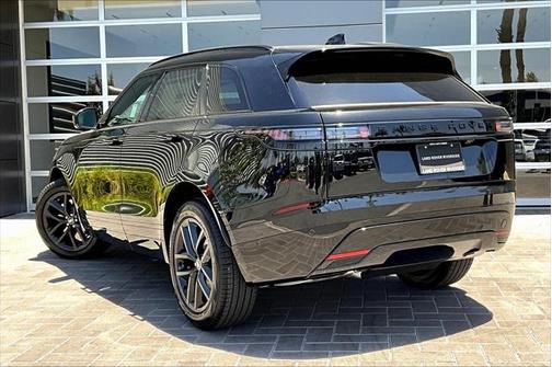 2026 Land Rover Range Rover Velar P250 SE R-Dynamic