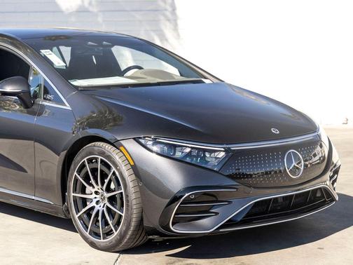 Graphite Gray Metallic 2023 Mercedes-Benz EQS 580 4MATIC
