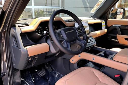 2025 Land Rover Defender 130 P400 X-Dynamic SE