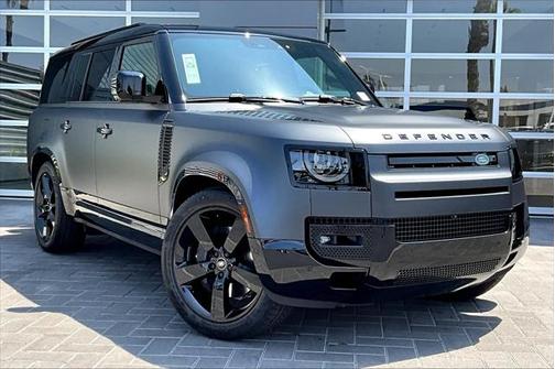 2025 Land Rover Defender 130 P400 X-Dynamic SE
